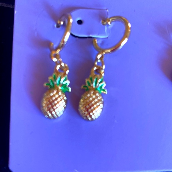E001 ❤️ 3 for $15 NWT Claire’s Fruity Earrings - Picture 3 of 6